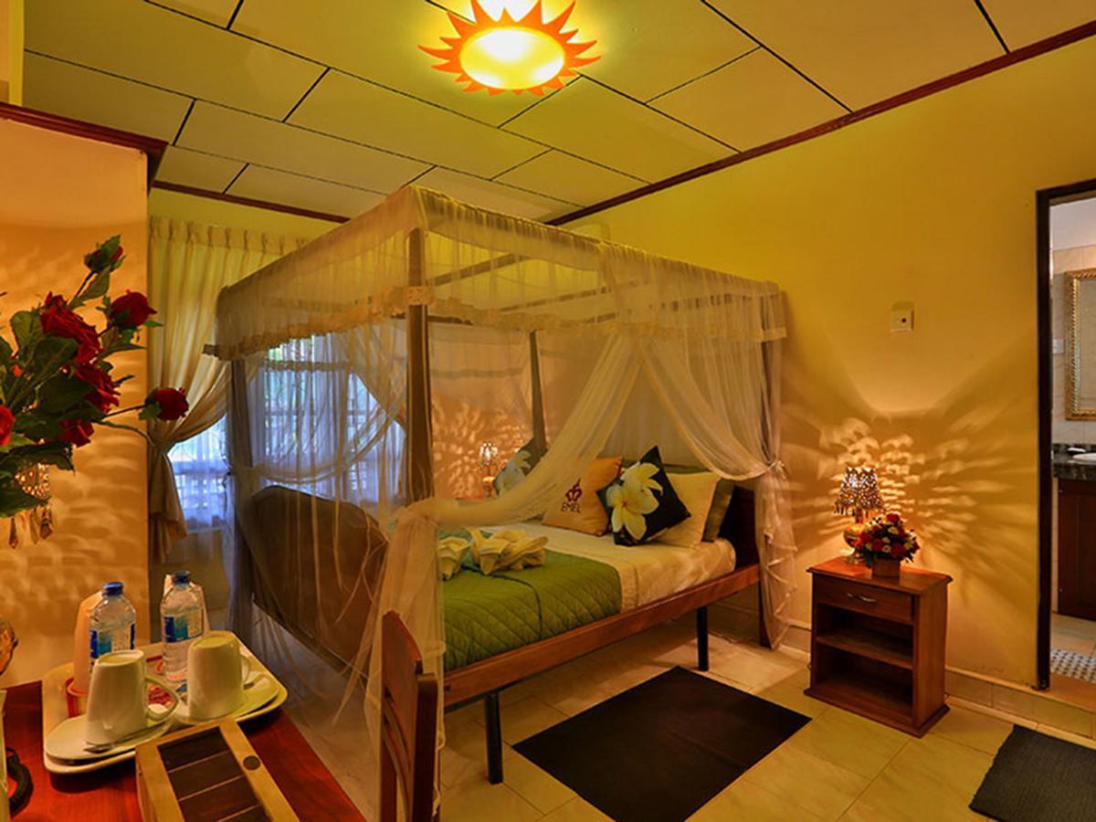 Emel Boutique Hotel Negombo Luaran gambar
