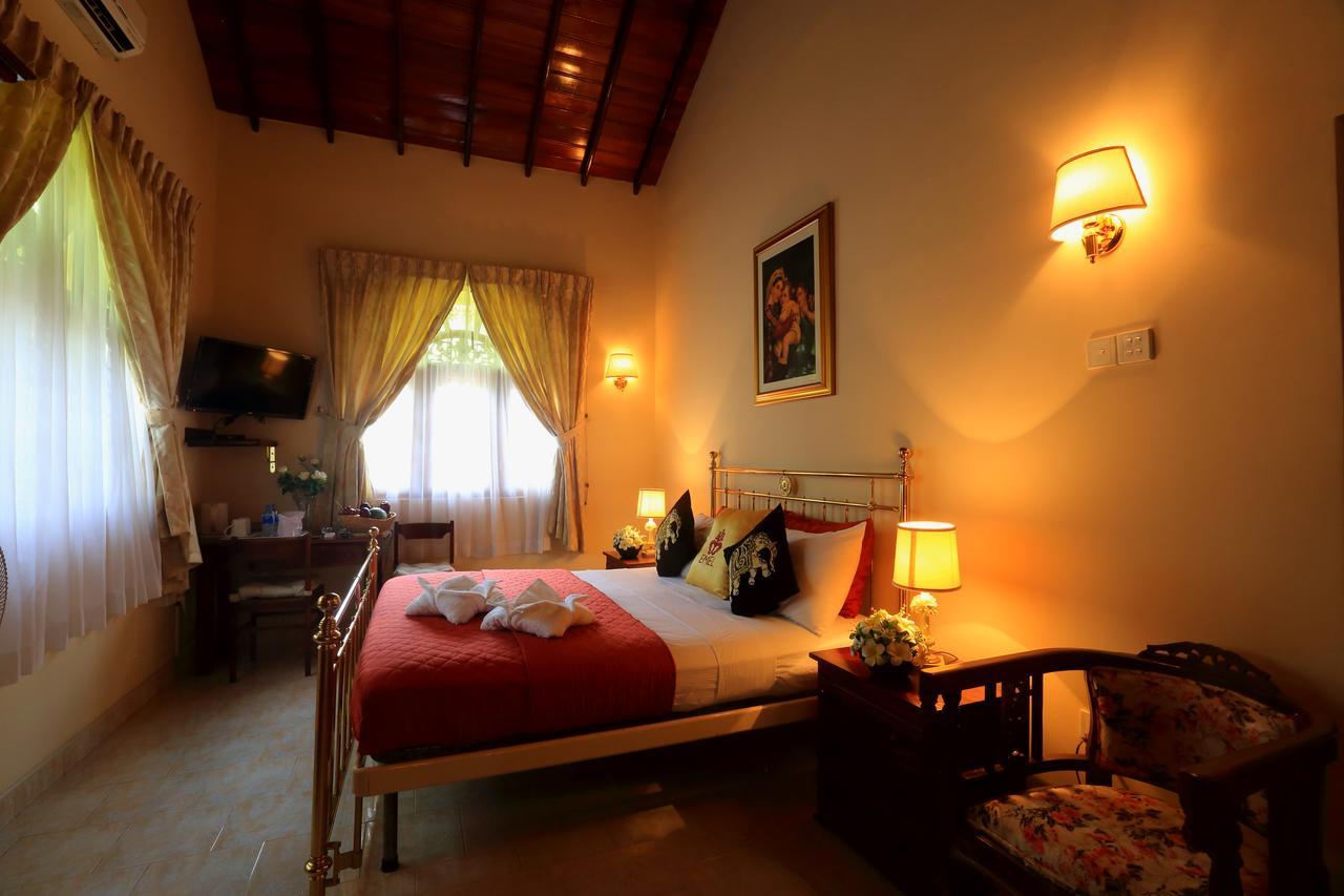 Emel Boutique Hotel Negombo Luaran gambar