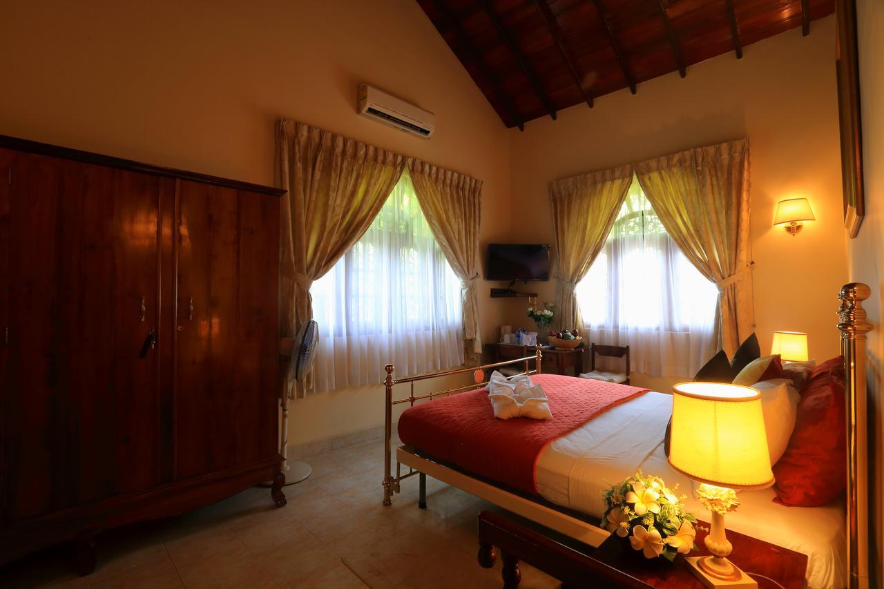 Emel Boutique Hotel Negombo Luaran gambar